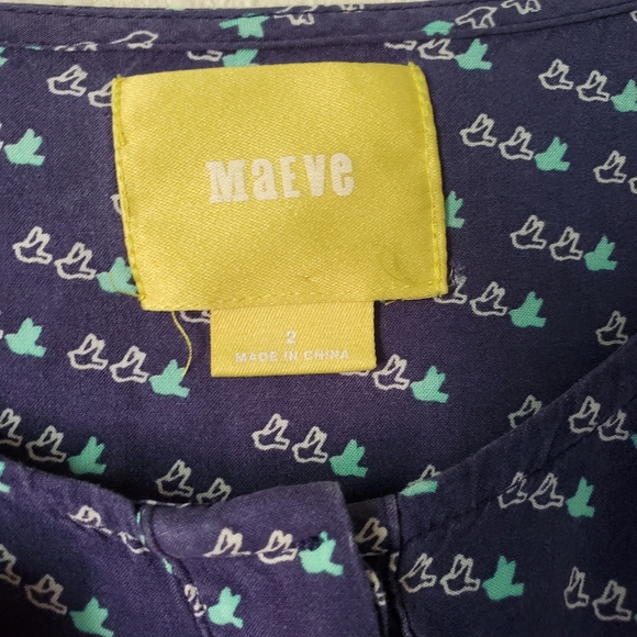 Anthropologie Split Back Button Down in Bird Print - Picture 5 of 6